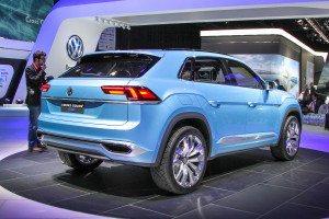 Volkswagen Cross Coupe GTE (2)