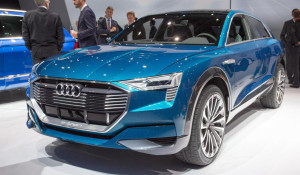 Audi E Tron Quattro Concept at Frankfurt 2015 - 10
