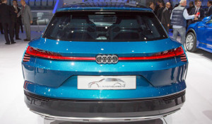 Audi E Tron Quattro Concept at Frankfurt 2015 - 11