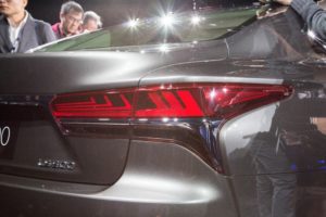 Lexus LS-detroit-auto-show-29