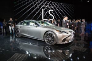 Lexus LS-detroit-auto-show-30